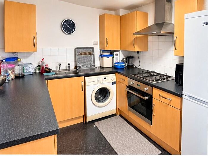 1 Bedroom Flat To Rent In Alfred Place, Perry Street, DA11