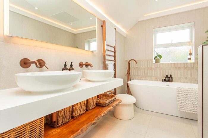 3 Bedroom End Of Terrace House For Sale In River Street, Dover, Kent, CT17