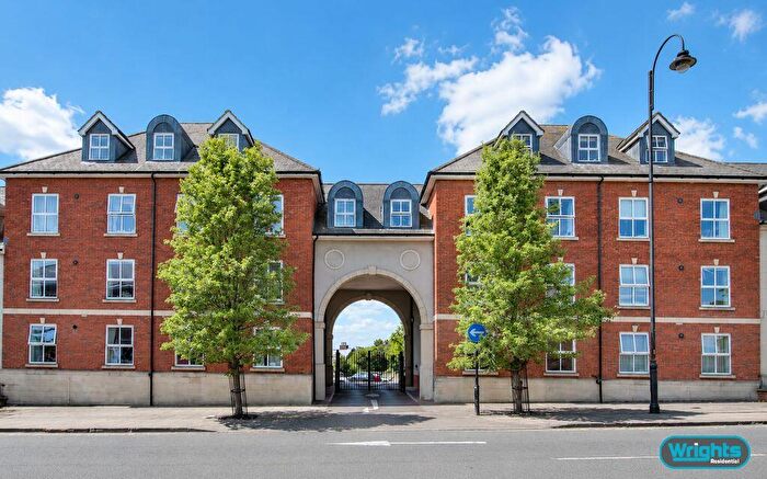 2 Bedroom Flat To Rent In Conigre Square, Trowbridge, BA14