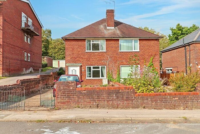 3 Bedroom Semi-Detached House For Sale In Kent Road, Southampton, SO17