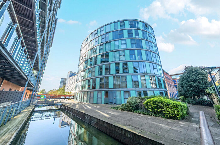 2 Bedroom Apartment For Sale In Pollard Street, Manchester, Greater Manchester, M4