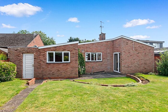 3 Bedroom Bungalow For Sale In Lansdowne Road, Worcester., WR3