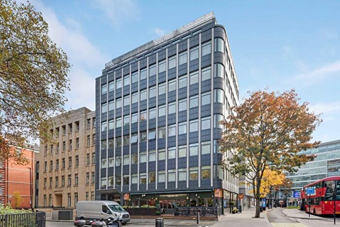 3 Bedroom Flat For Sale In Red Lion Square, Holborn, WC1R