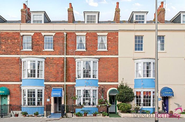 6 Bedroom Town House For Sale In Waterloo Place, Weymouth, DT4