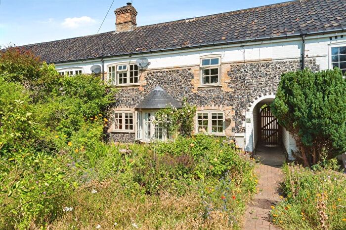 4 Bedroom Character Property For Sale In Lynford Cottages, Lynford, Thetford, IP26