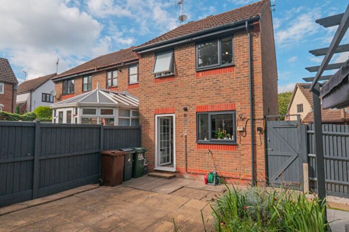 2 Bedroom End Of Terrace House For Sale In Almond Close, Ashford, Kent, TN25
