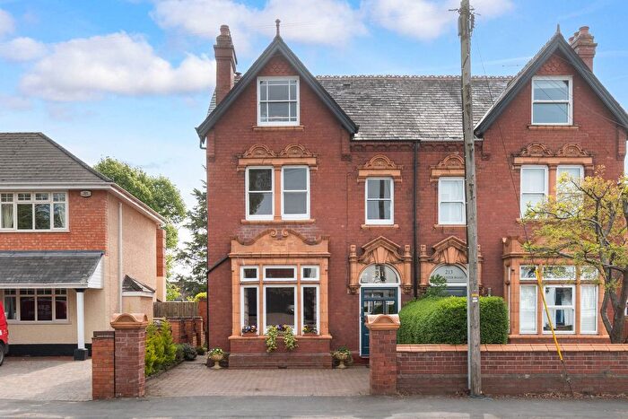 6 Bedroom Semi-Detached House For Sale In Worcester Road, Droitwich, Worcestershire., WR9