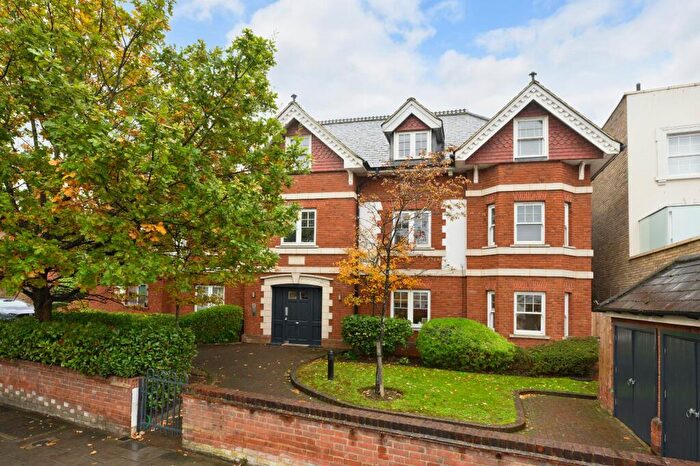 2 Bedroom Apartment To Rent In Ewell Road, Surbiton, KT6
