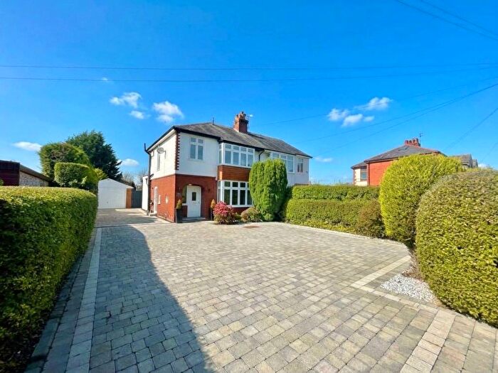 3 Bedroom Semi-Detached House For Sale In Clifton Avenue, Preston, PR2