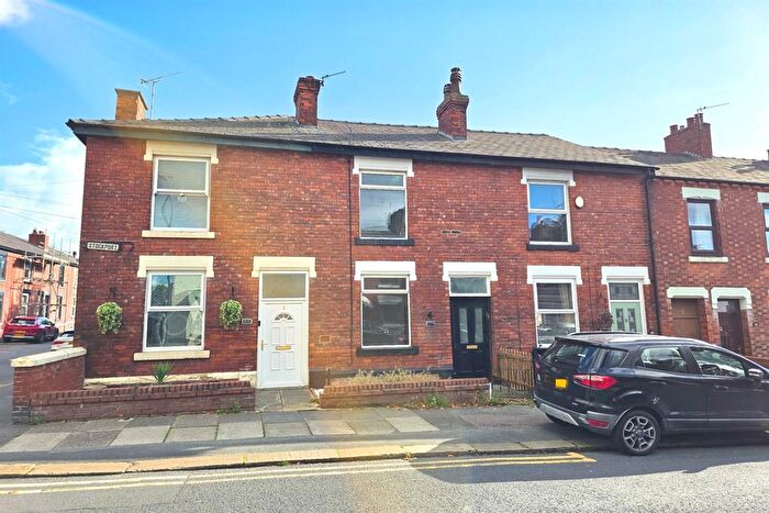 2 Bedroom Terraced House To Rent In Stockport Road, Hyde, SK14