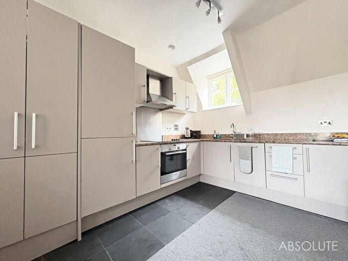 2 Bedroom Flat To Rent In Middle Lincombe Road, Torquay, TQ1