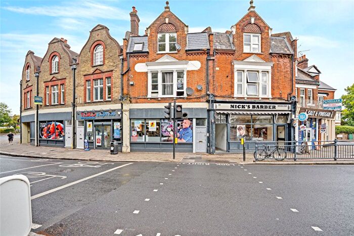 1 Bedroom Flat For Sale In London Road, Twickenham, TW1
