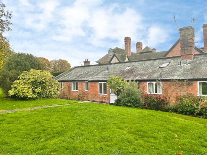 1 Bedroom Cottage To Rent In Clopton, Stratford-upon-Avon, CV37