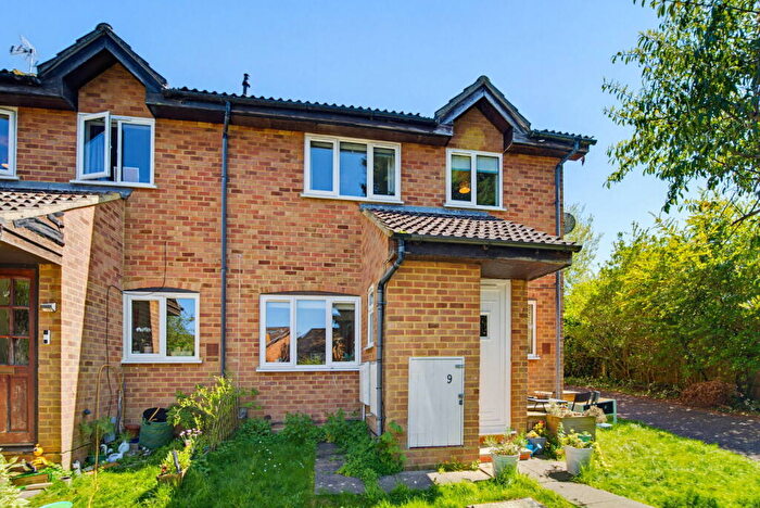 2 Bedroom Terraced House For Sale In Clayhanger, Guildford, GU4