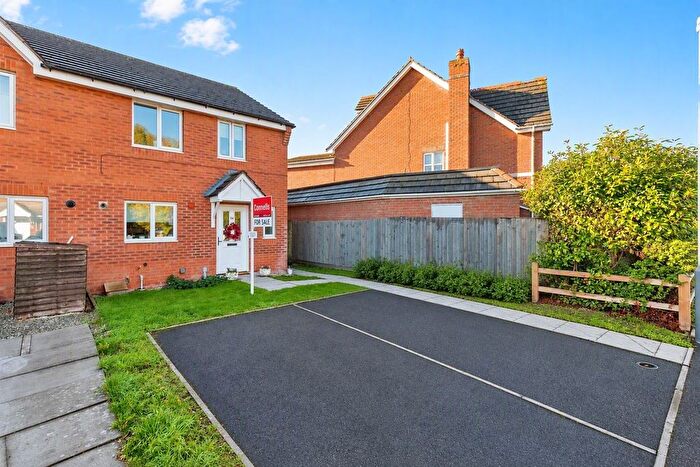 3 Bedroom End Of Terrace House For Sale In Juliet Drive, Heathcote, Warwick, CV34