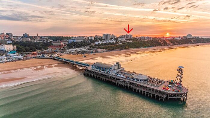 2 Bedroom Apartment For Sale In Grove Road, Bournemouth, BH1