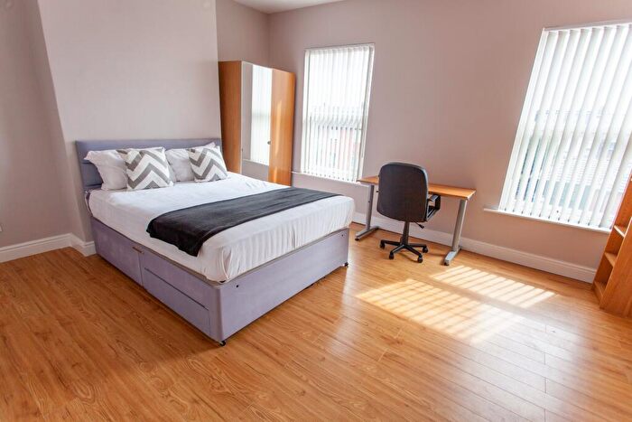 4 Bedroom Terraced House To Rent In Bagot Street, L15