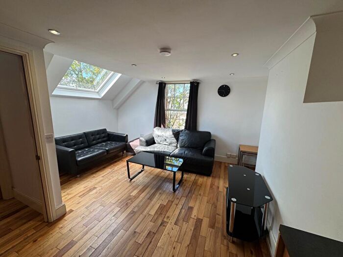 3 Bedroom Flat To Rent In Otterburn Villas, Newcastle Upon Tyne, NE2