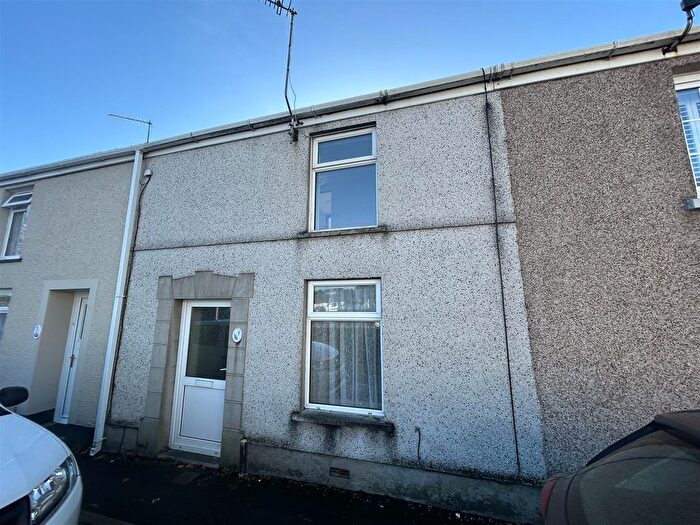 2 Bedroom Property For Sale In Bryngwyn Road, Dafen, Llanelli, SA14