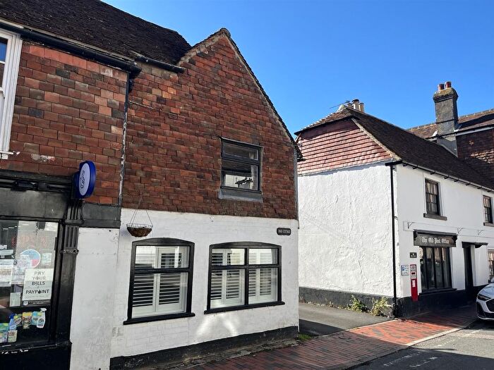 2 Bedroom End Of Terrace House For Sale In High Street, Wrotham, TN15