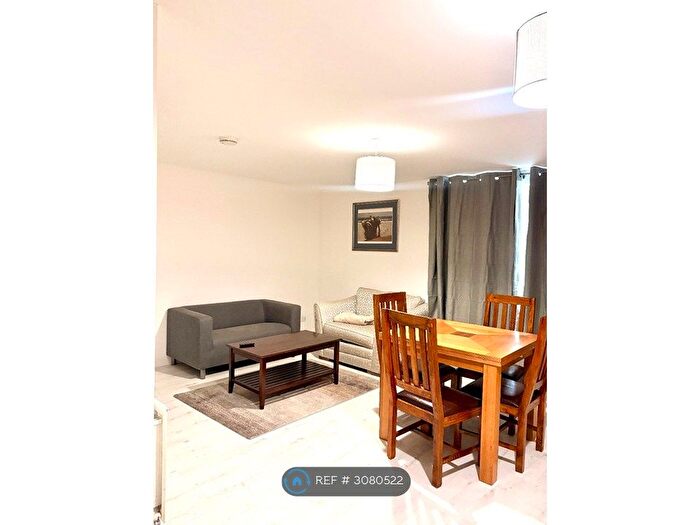 2 Bedroom Flat To Rent In Fraser Road, Aberdeen, AB25