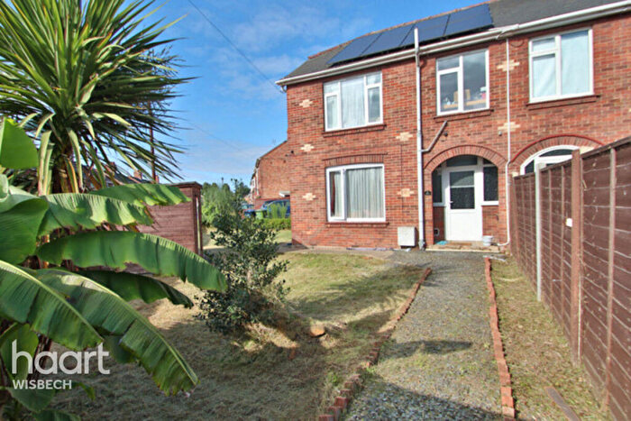 1 Bedroom Flat For Sale In Sefton Avenue, Wisbech, PE13