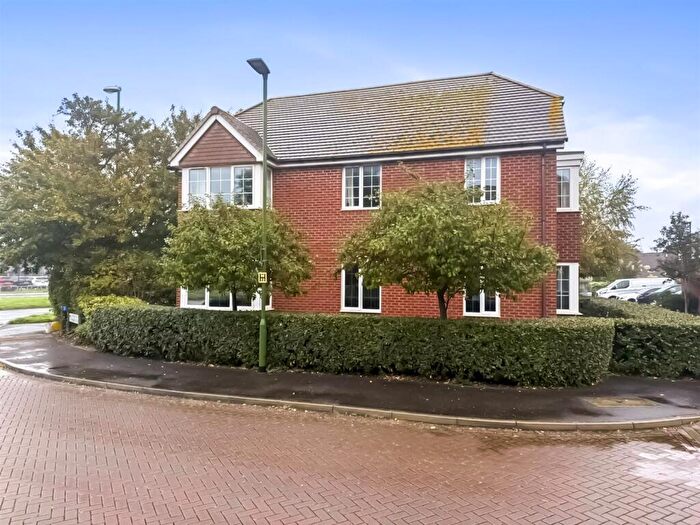 2 Bedroom Flat For Sale In Winton Close, Ferring, Worthing, BN12