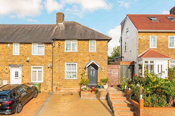 3 Bedroom Property For Sale In Garendon Road, Morden, SM4