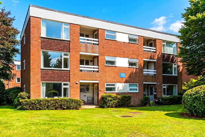 2 Bedroom Flat For Sale In Croftleigh Gardens, Kingslea Road, Solihull, B91
