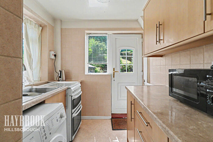 4 Bedroom Semi-Detached House For Sale In Stannington Road, Sheffield, S6