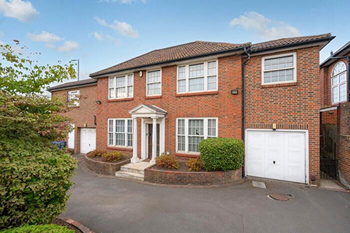 6 Bedroom Detached House For Sale In Haslemere Gardens, Finchley, N3