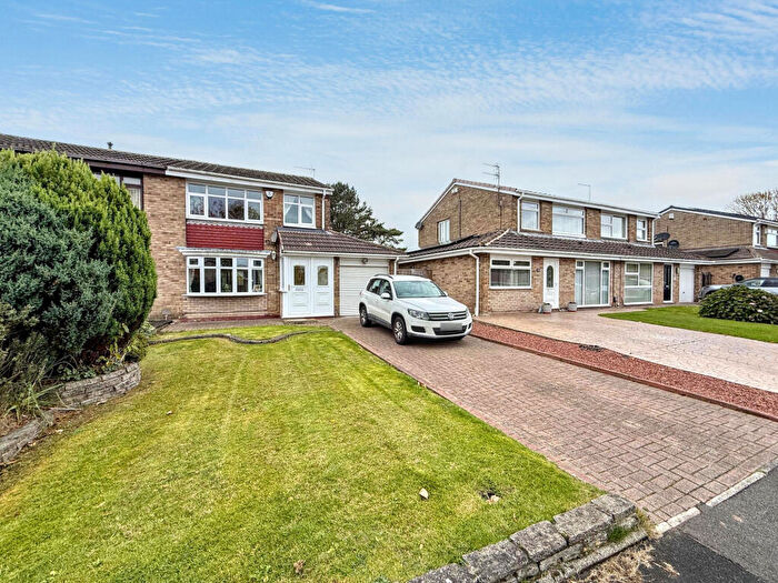 3 Bedroom Semi-Detached House For Sale In Chilton Garth, Peterlee, Durham, SR8