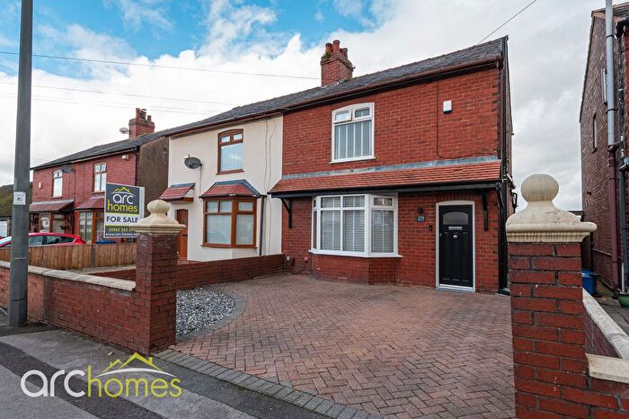 2 Bedroom Semi-Detached House For Sale In Wigan Road, Atherton, M46