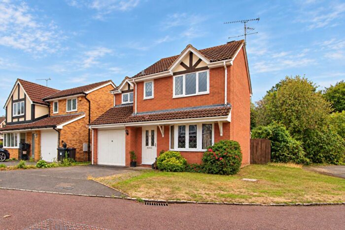 3 Bedroom Detached House For Sale In Watson Close, Finchampstead, RG40