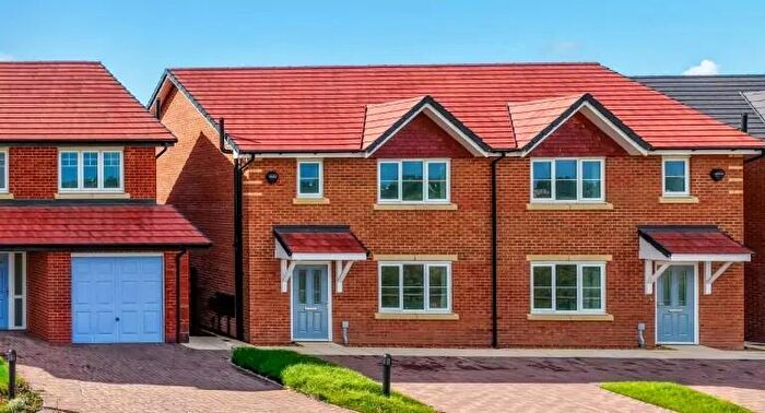 3 Bedroom Semi-Detached House For Sale In Garstang Road East, Poulton-Le-Fylde, FY6