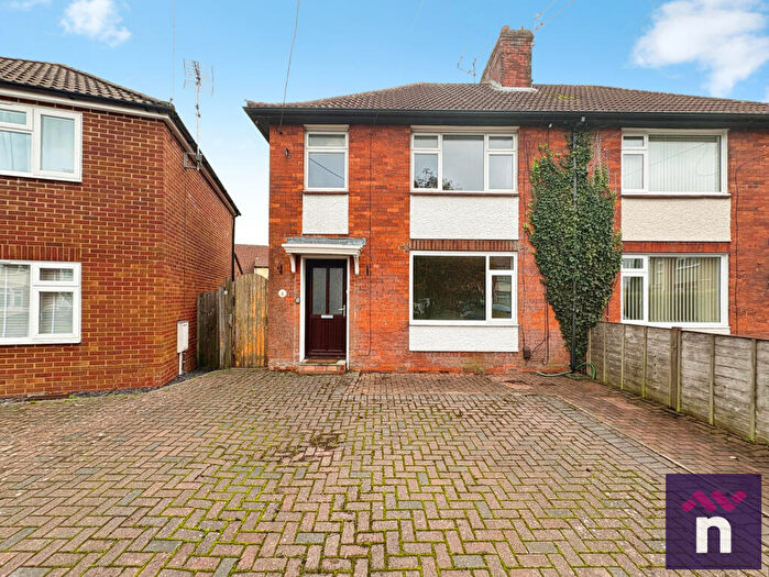 3 Bedroom Semi-Detached House For Sale In Beech Avenue, Warminster, Warminster, BA12