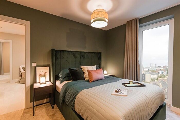 2 Bedroom Apartment To Rent In Mcewan Walk, Fountainbridge, Edinburgh, EH3