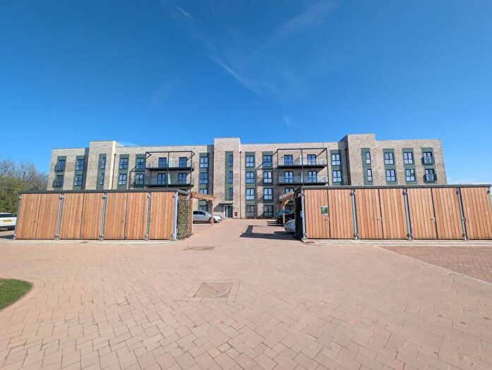 2 Bedroom Apartment To Rent In Golding Close, Almondsbury, South Gloucestershire, BS10