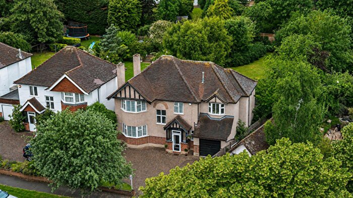 5 Bedroom Detached House For Sale In Banstead Road South, Sutton, SM2