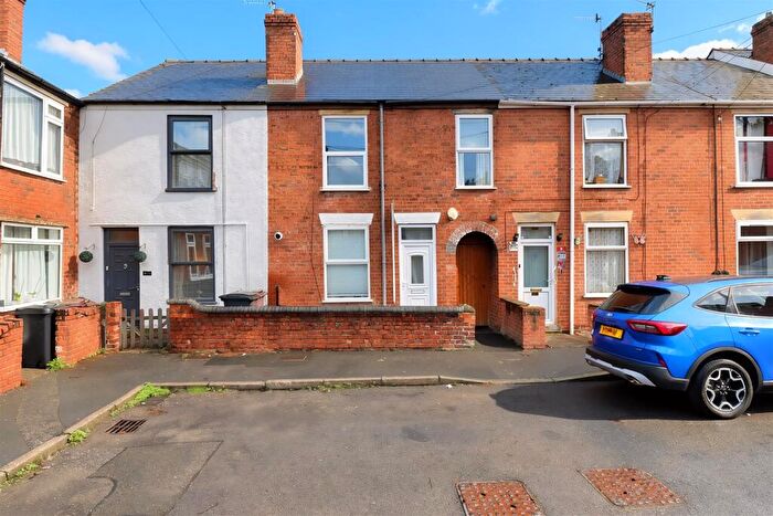 3 Bedroom House For Sale In Chapel Road, Grassmoor, S42
