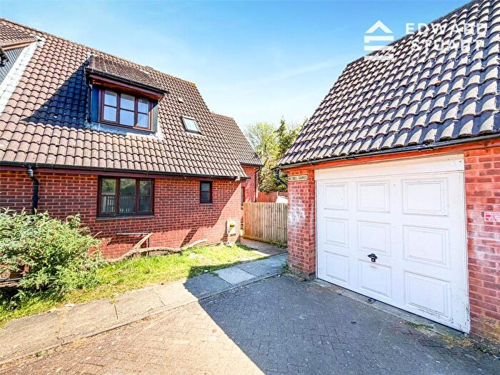 5 Bedroom End Of Terrace House For Sale In St. Michaels Gate, Peterborough, Cambridgeshire, PE1