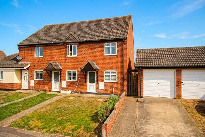 2 Bedroom End Of Terrace House For Sale In Tennyson Road, Diss, IP22