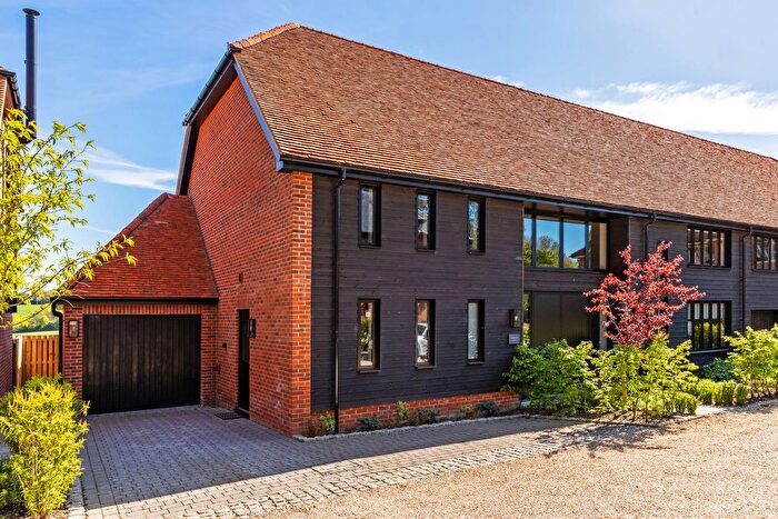 4 Bedroom Semi-Detached House For Sale In The Barns, Church Farm, Sparsholt, SO21