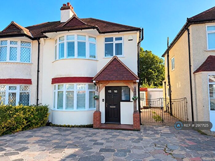 3 Bedroom Semi-Detached House To Rent In Oak Avenue, Croydon, CR0