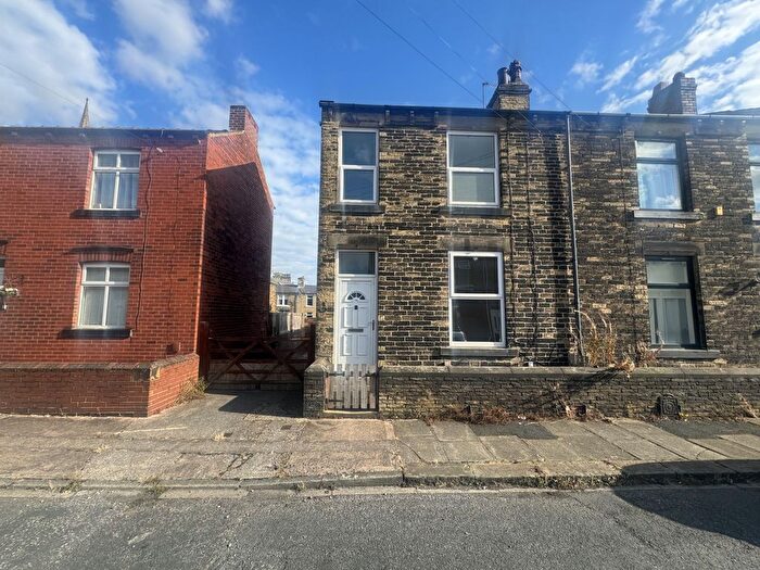 2 Bedroom End Of Terrace House To Rent In Wycliffe Street, Ossett, Wakefield, WF5