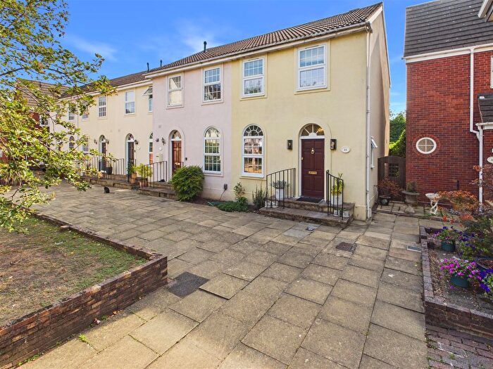 3 Bedroom Semi-Detached House For Sale In Belgrave Close, Hersham, Walton-On-Thames, KT12
