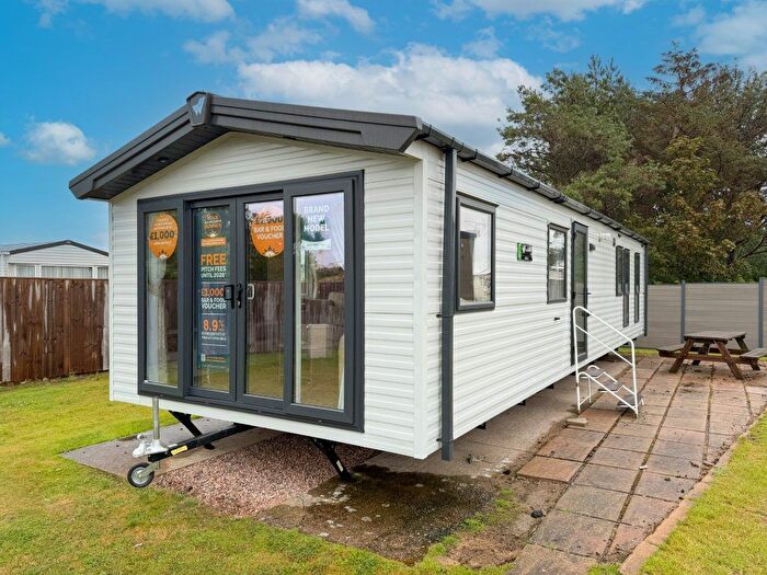 2 Bedroom Mobile/park Home For Sale In Lossiemouth, IV31