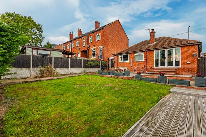 2 Bedroom Detached Bungalow For Sale In Newton Lane, Wakefield, WF1