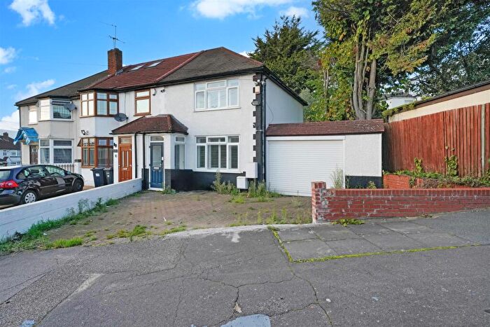 2 Bedroom Semi-Detached House To Rent In Ripon Gardens, Ilford, IG1