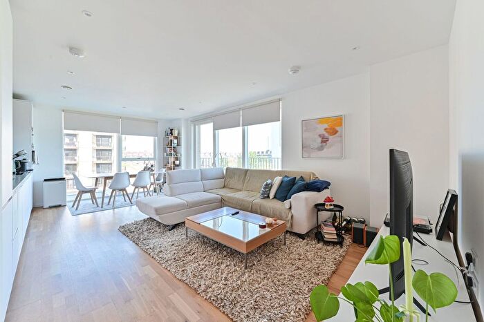 2 Bedroom Flat To Rent In Meranti Apartments, Deptford, London, SE8